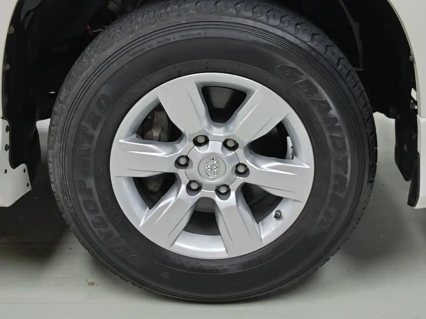 Toyota Prado (Import) 2017 2014 2.7L Automatic Standard Edition
