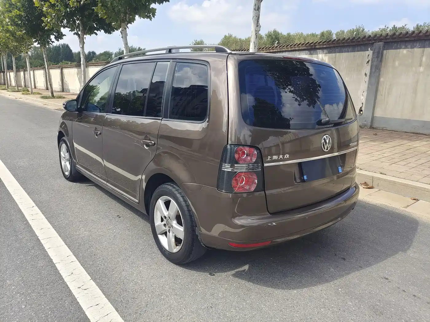 Volkswagen Touran 2011 2011 1.4T DSG Intelligent Elite 5-seater