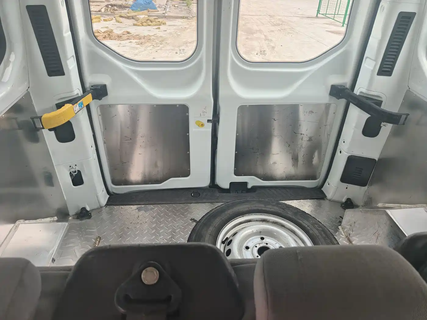 Ford Transit 2020 2019 2.0T Diesel Business Travel Short Wheelbase Low Roof 7-seater China VI