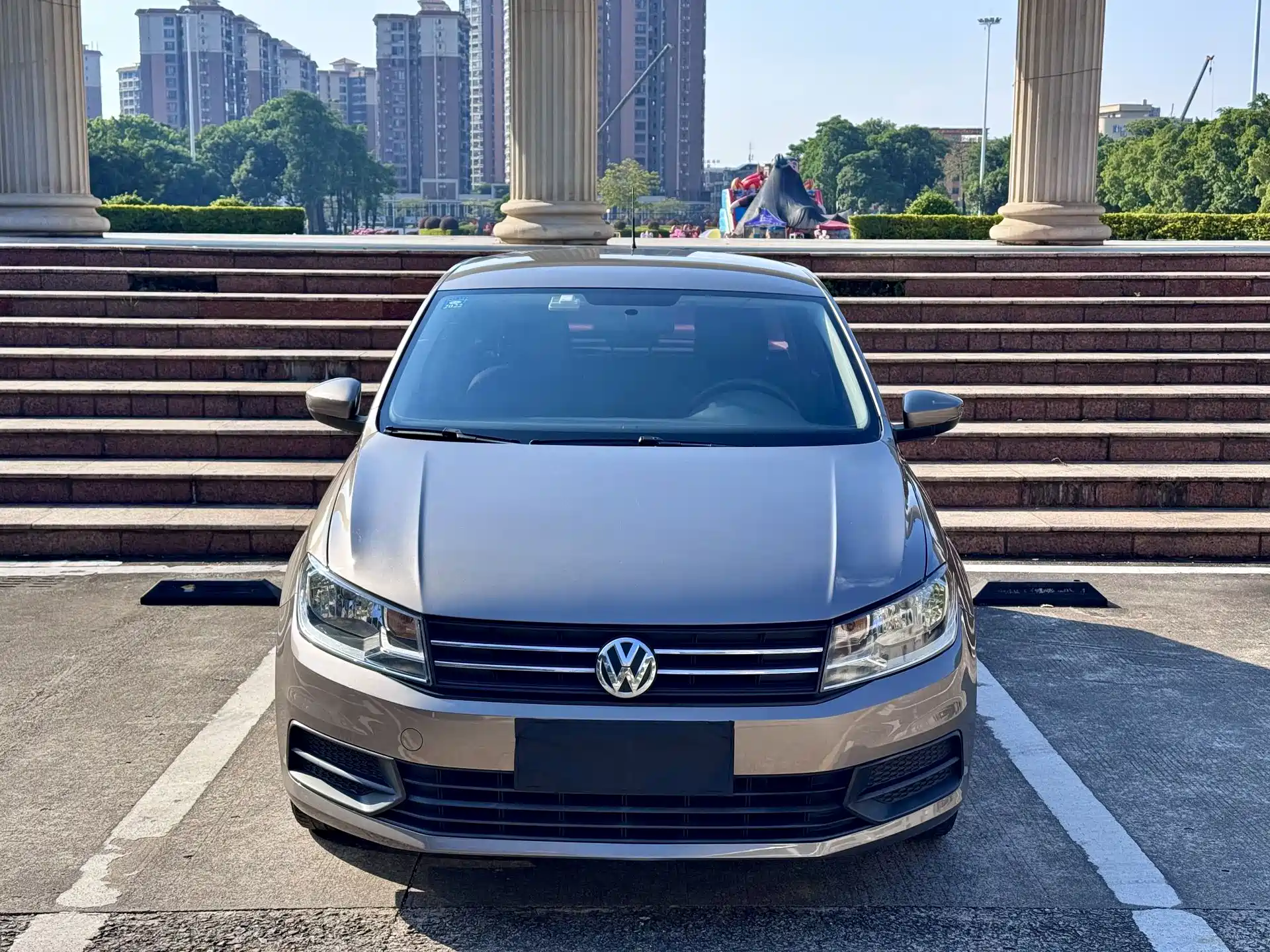 Photo 2 - Volkswagen Santana