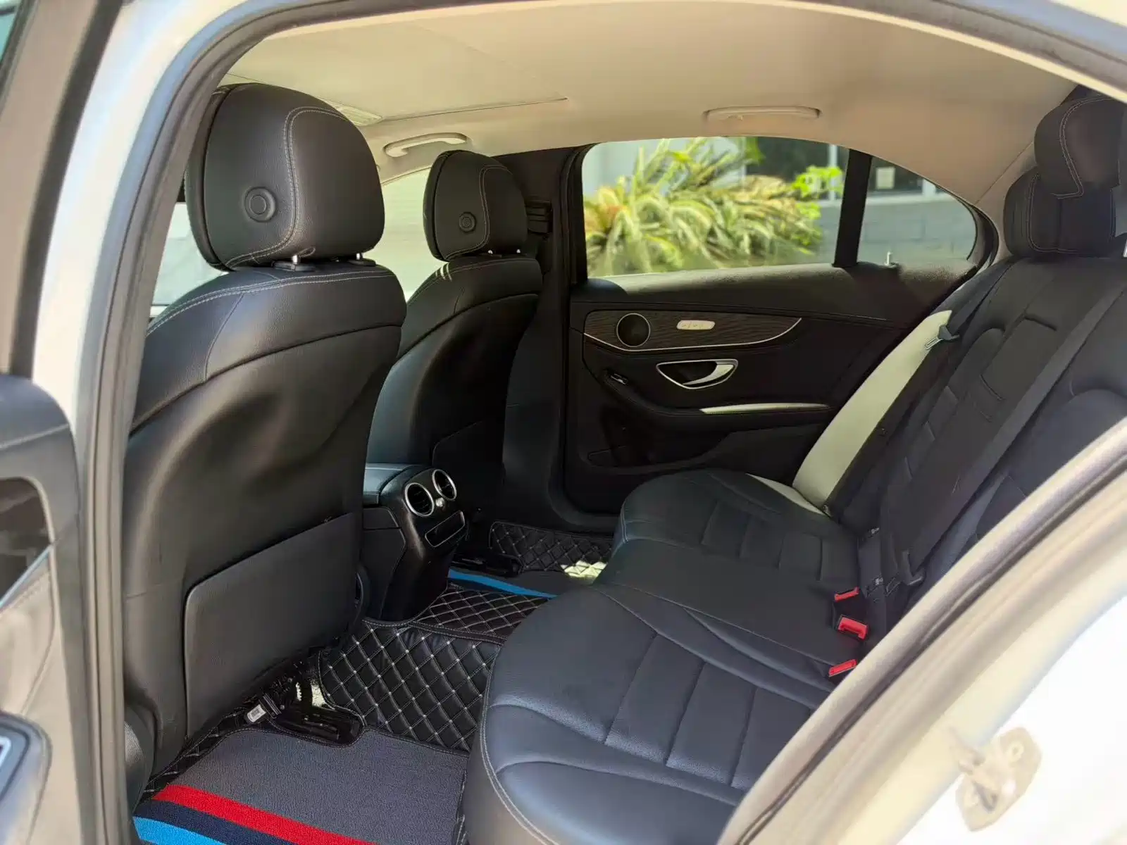 Фото 8 - Mercedes-Benz C-Class