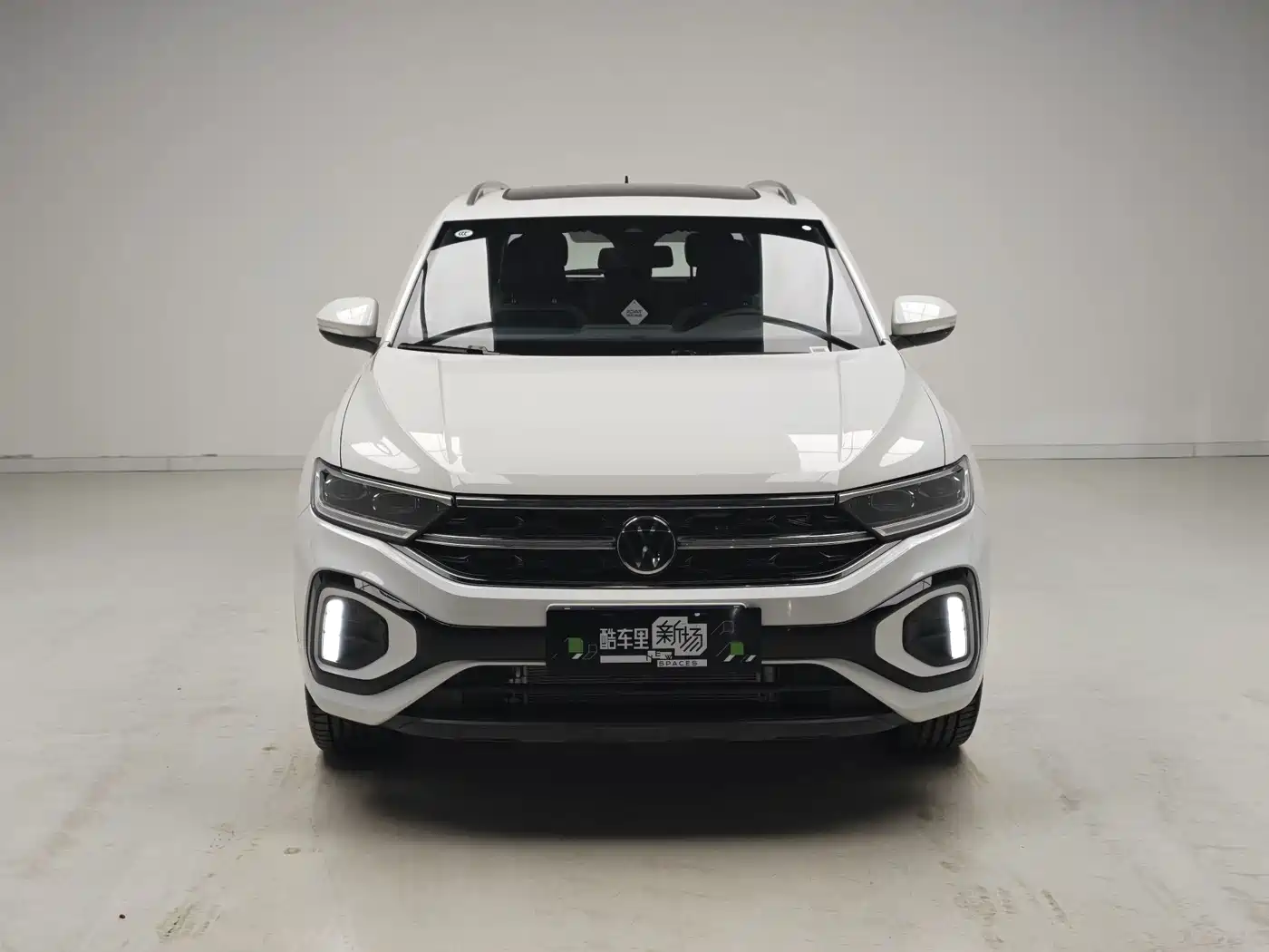 Фото 2 - Volkswagen T-ROC