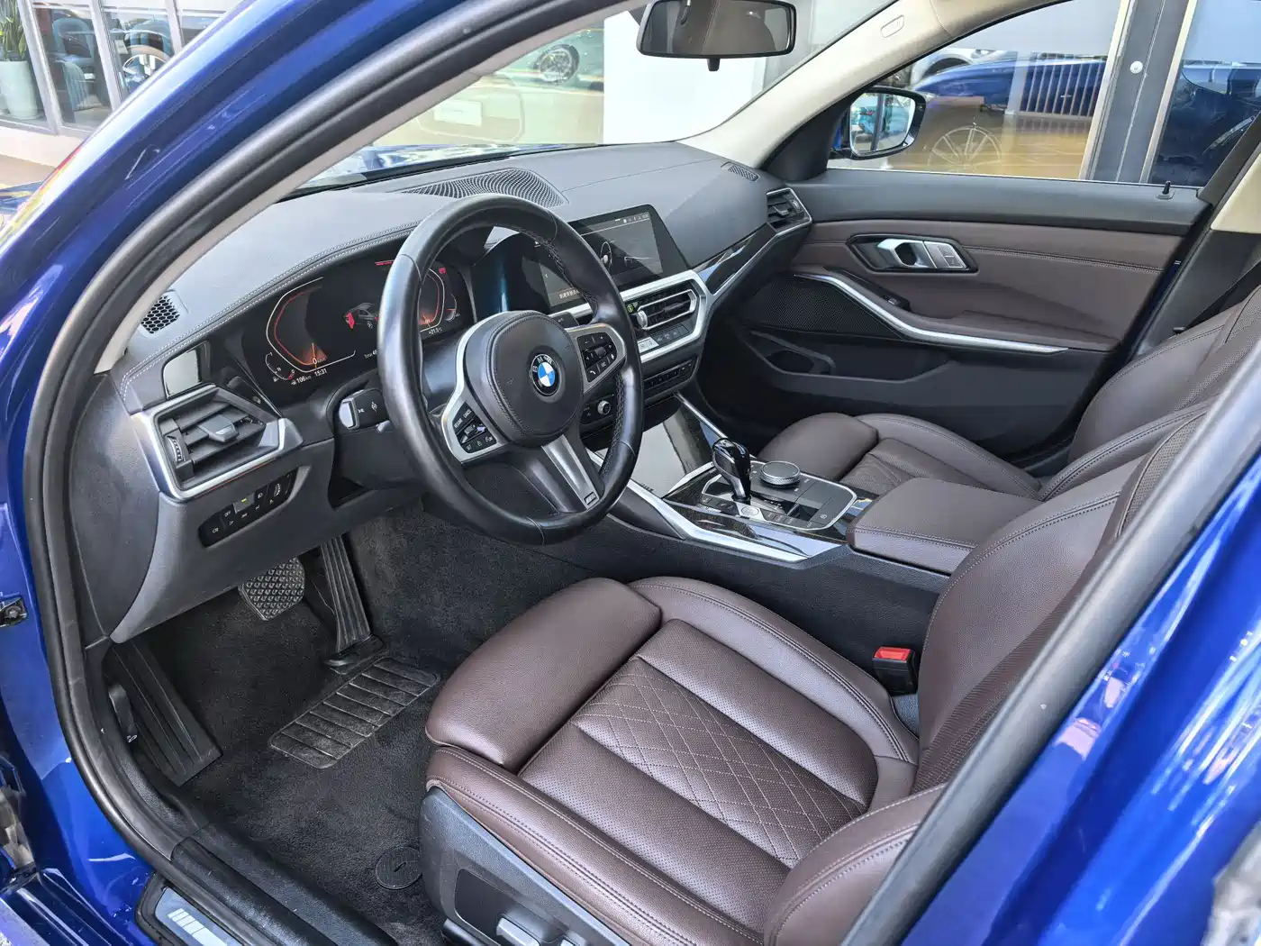 BMW 3 Series 2022 325Li M Sport Package фото 3
