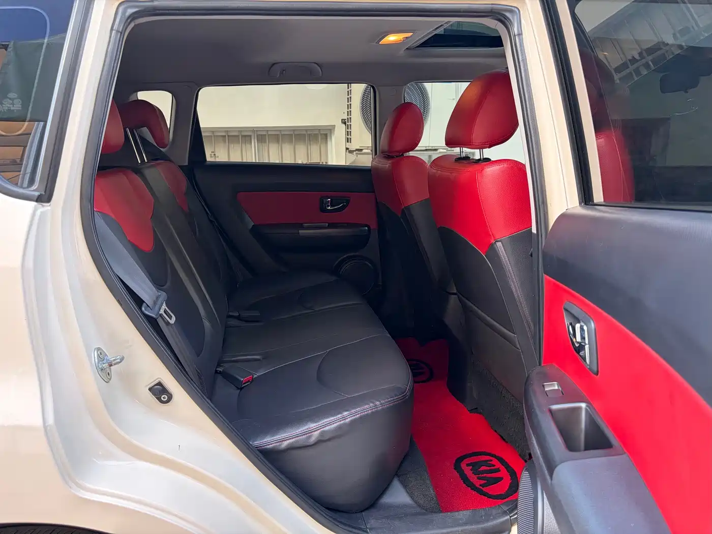 Kia Soul 2011 2010 1.6L AT Premium