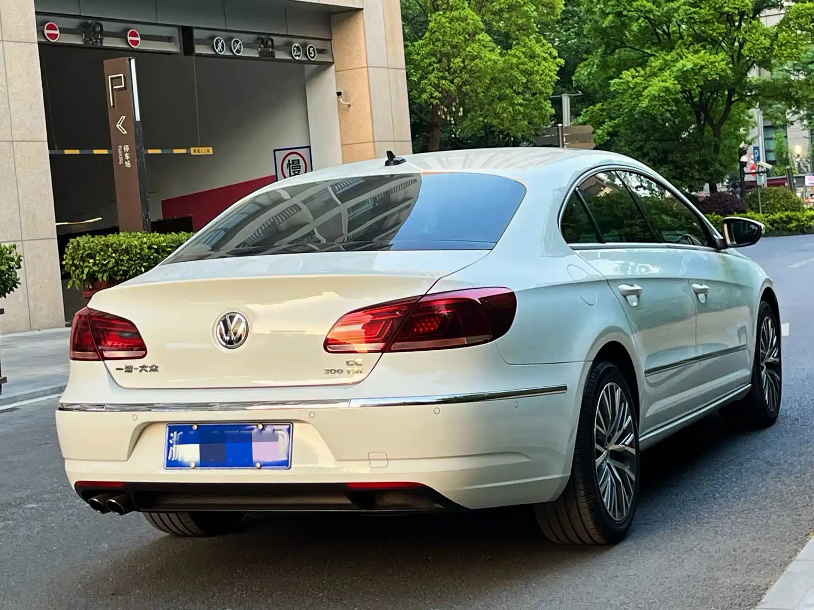 صورة 6 - Volkswagen CC