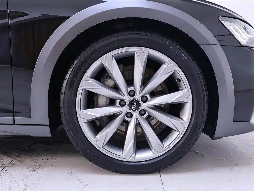 Audi A6 (Import) 2023 Model allroad quattro 55 TFSI Premium Off-road Version фото 6