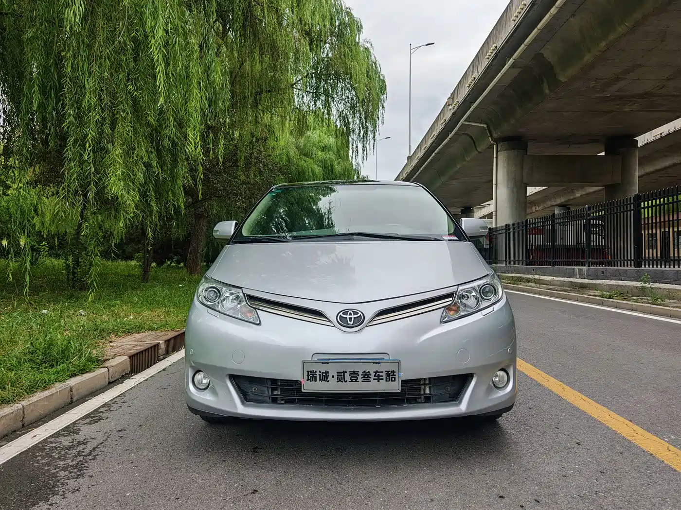 Toyota Previa 2012 3.5L 7-Seater Luxury Model фото 2