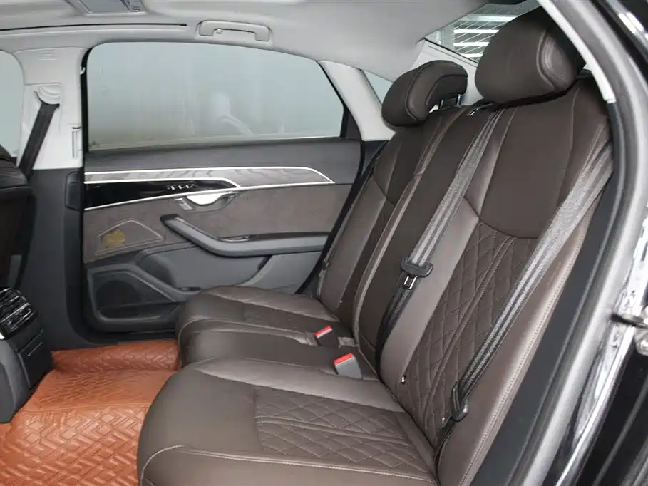 Audi A8 2021 A8L 50 TFSI quattro Comfort фото 8