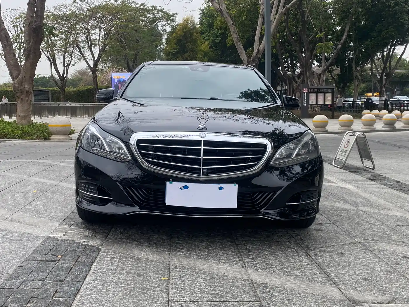 Mercedes-Benz E-Class 2015 E 320 L Luxury 4MATIC фото 2