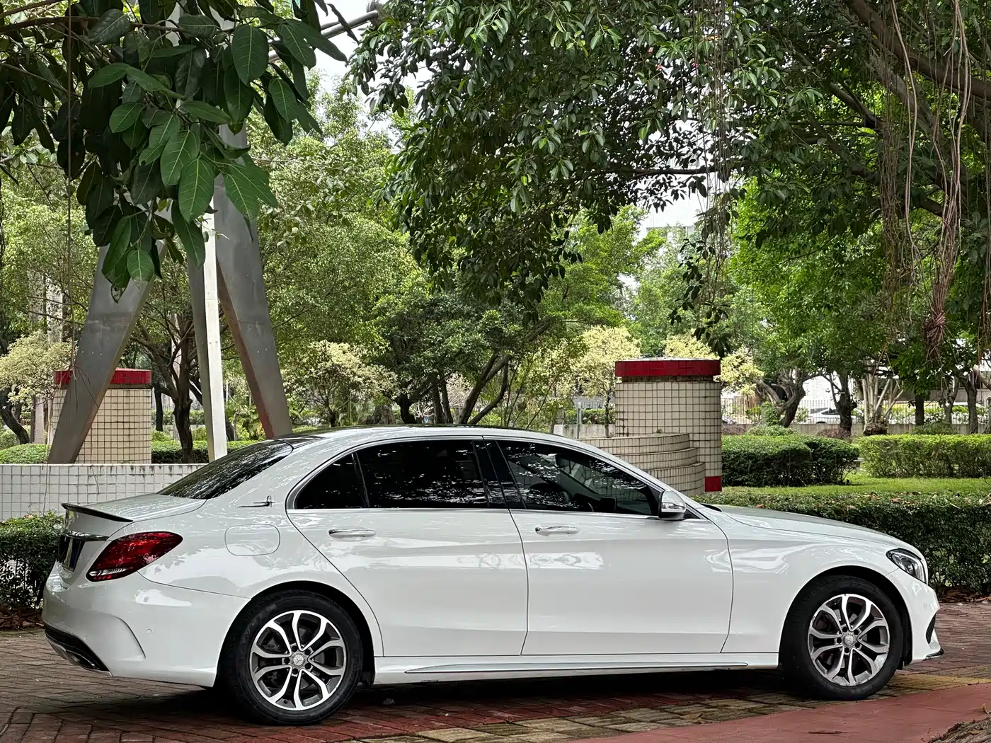 Mercedes-Benz C-Class 2015 C 200 L Sport фото 4