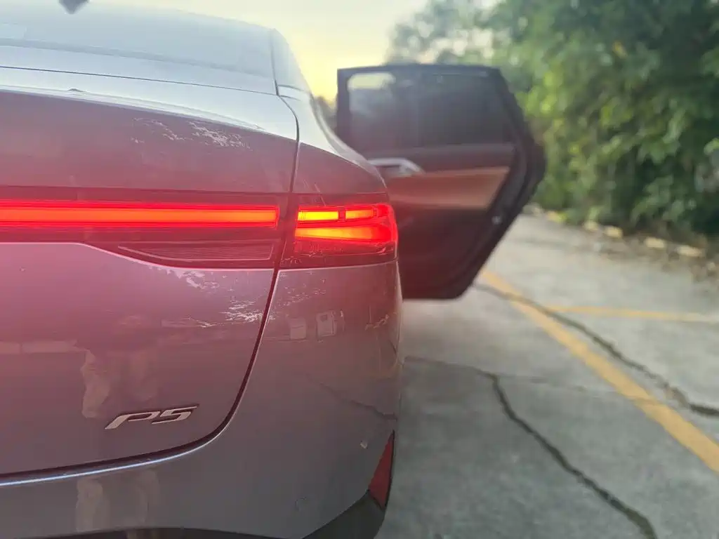 Фото 21 - XPeng P5