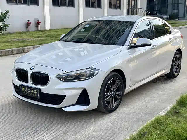 BMW 1 Series 2021 Facelift 120i M Sport — фото 1