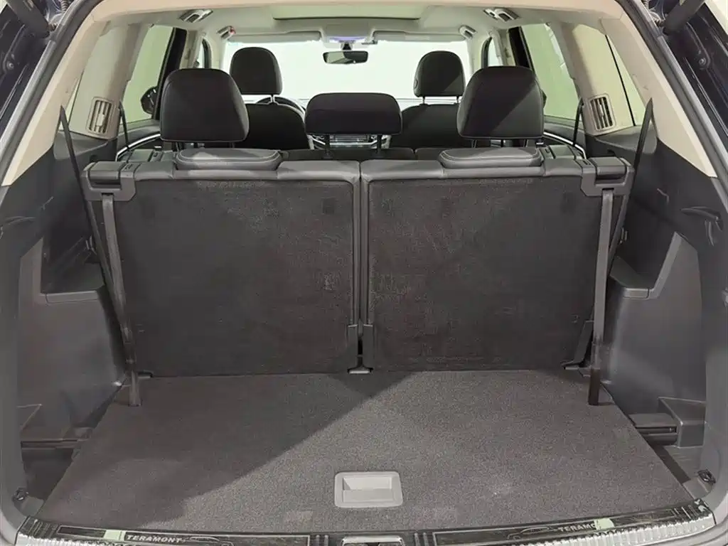 Volkswagen Teramont 2019 380TSI 4WD Luxury Edition China VI фото 2