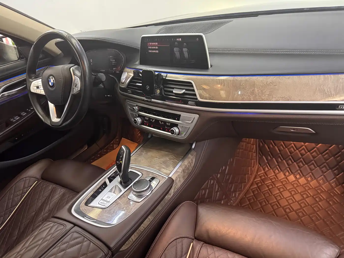 BMW 7 Series 2021 Model 740Li Leading Luxury Package фото 16