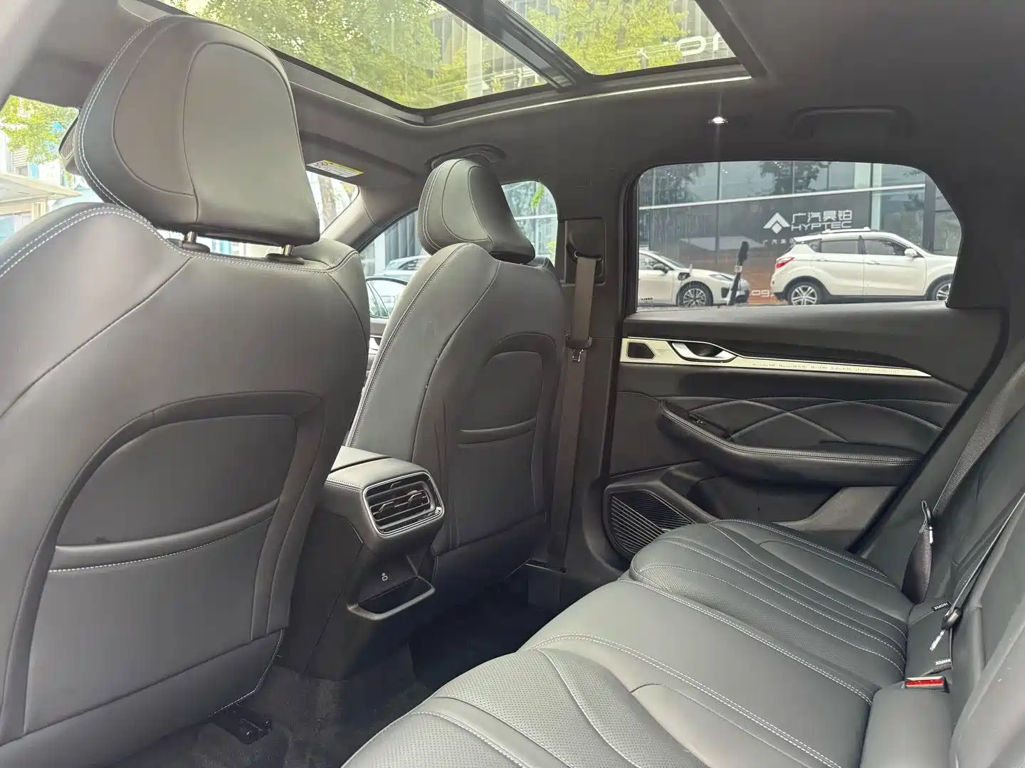 Фото 7 - Geely Preface