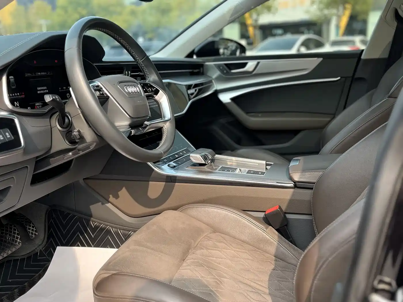 Audi A7L 2024 45TFSI quattro S-line Vision Edition Crystal Package фото 8