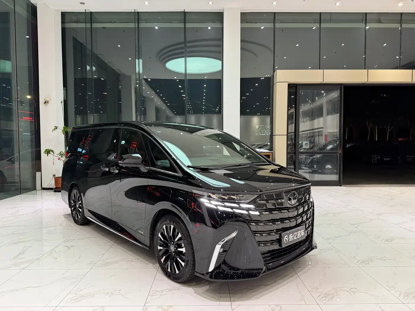 Toyota Alphard 2025 2024 Hybrid 2.5L Ultimate Enjoyment Edition