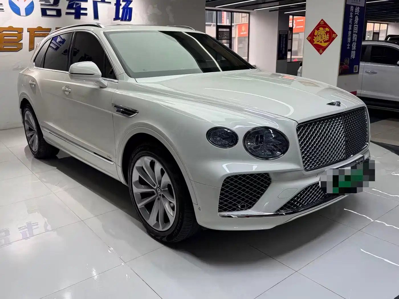 BENTLEY TIMYUE PLUG-IN HYBRID