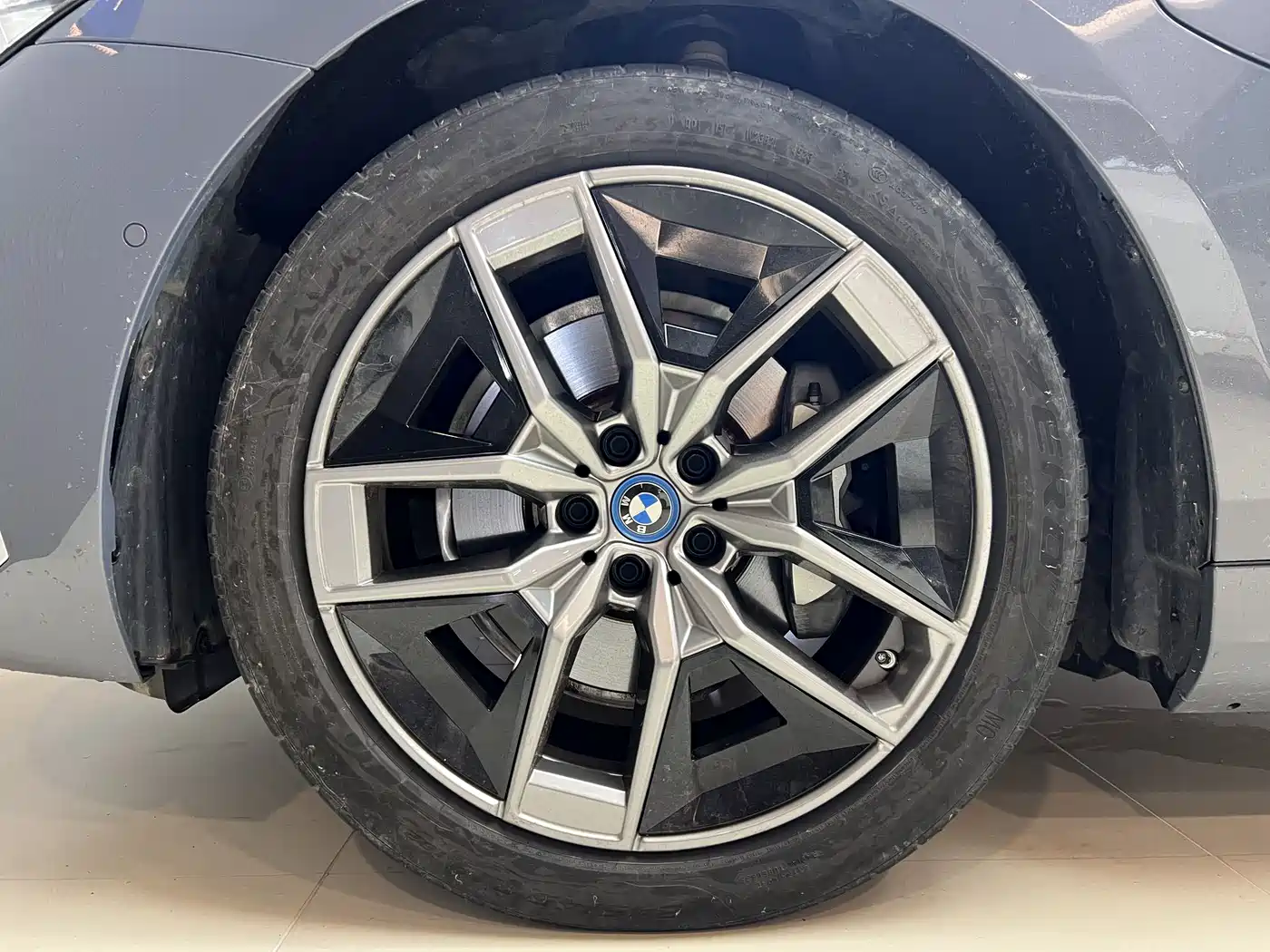 BMW i5 2024 eDrive 35L Premium Luxury Package фото 19
