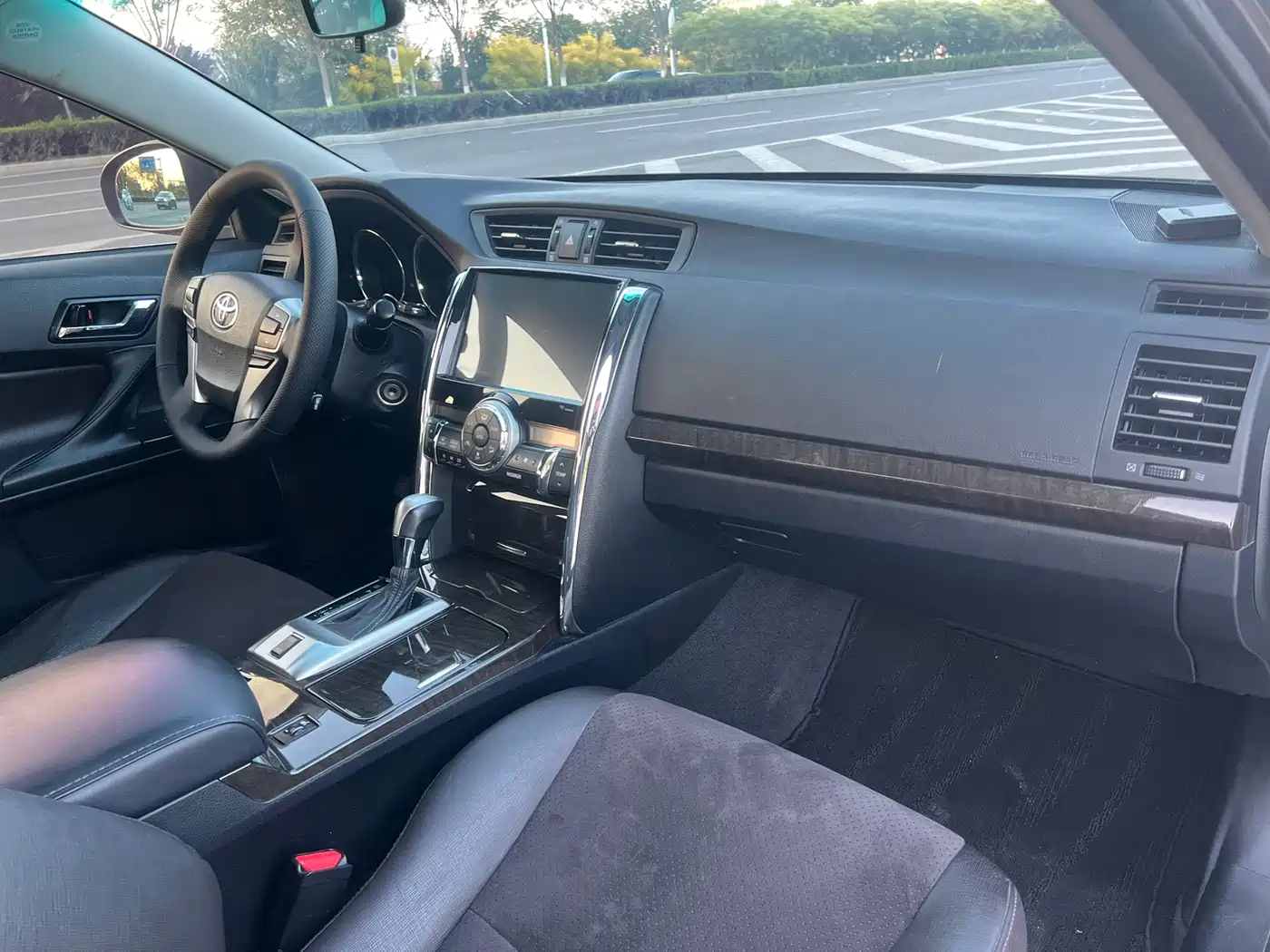 Toyota Reiz 2013 2.5V Premium Edition фото 4