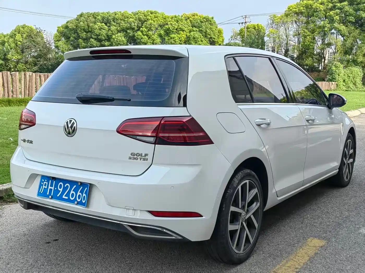 Volkswagen Golf 2018 230TSI Automatic Luxury фото 4