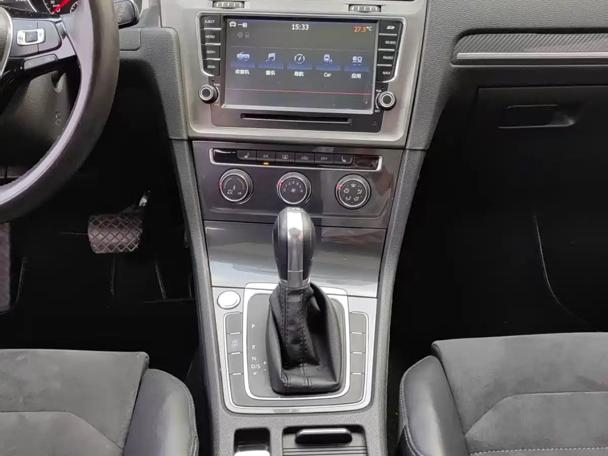 Volkswagen Golf 2018 230TSI Automatic Luxury фото 8