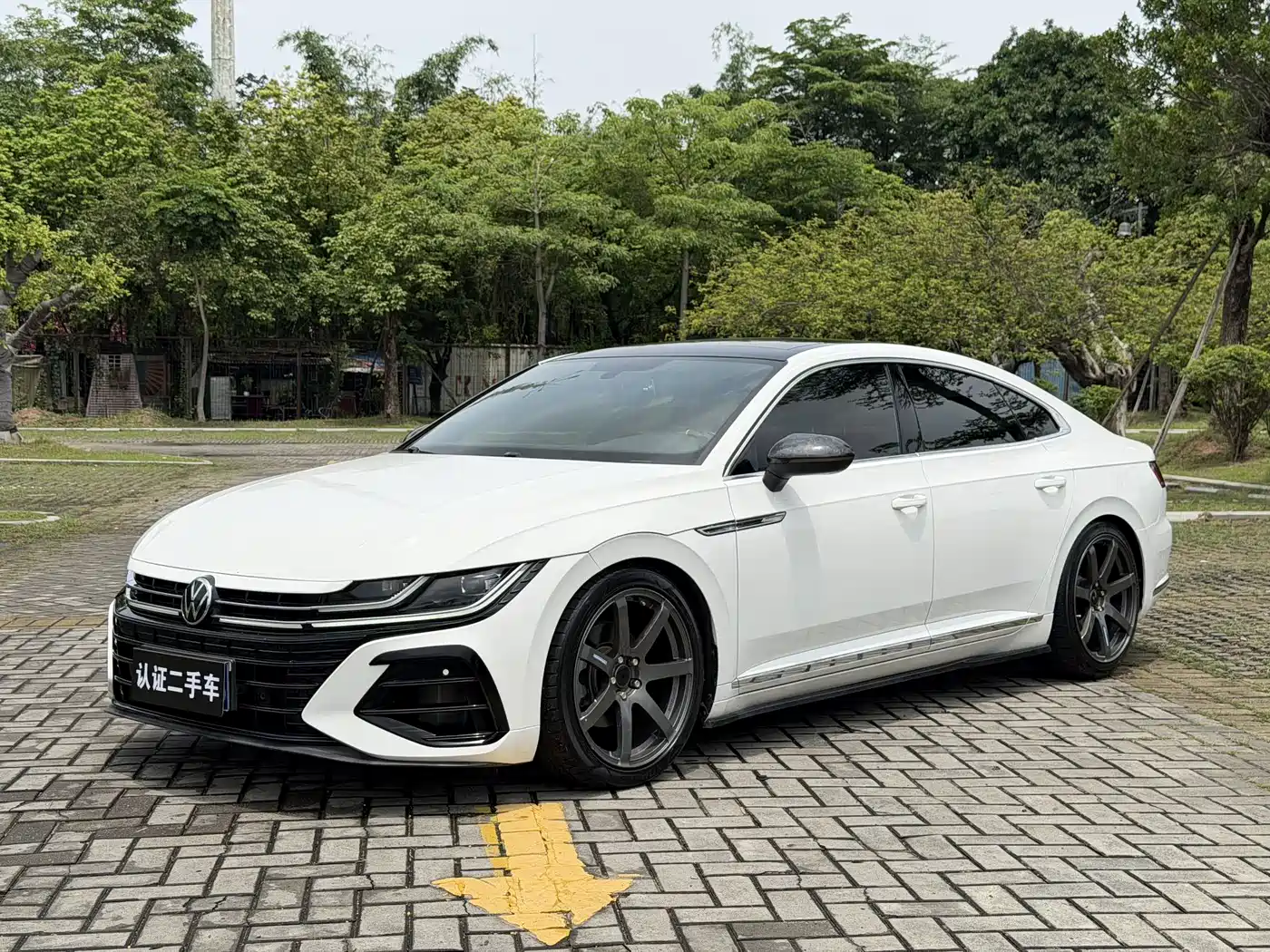 Volkswagen FAW-Volkswagen CC 2019 330TSI Luxury Appearance (China V)