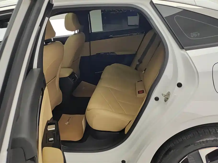 Geely Galaxy Galaxy L6 2023 Model 125km PLUS фото 10