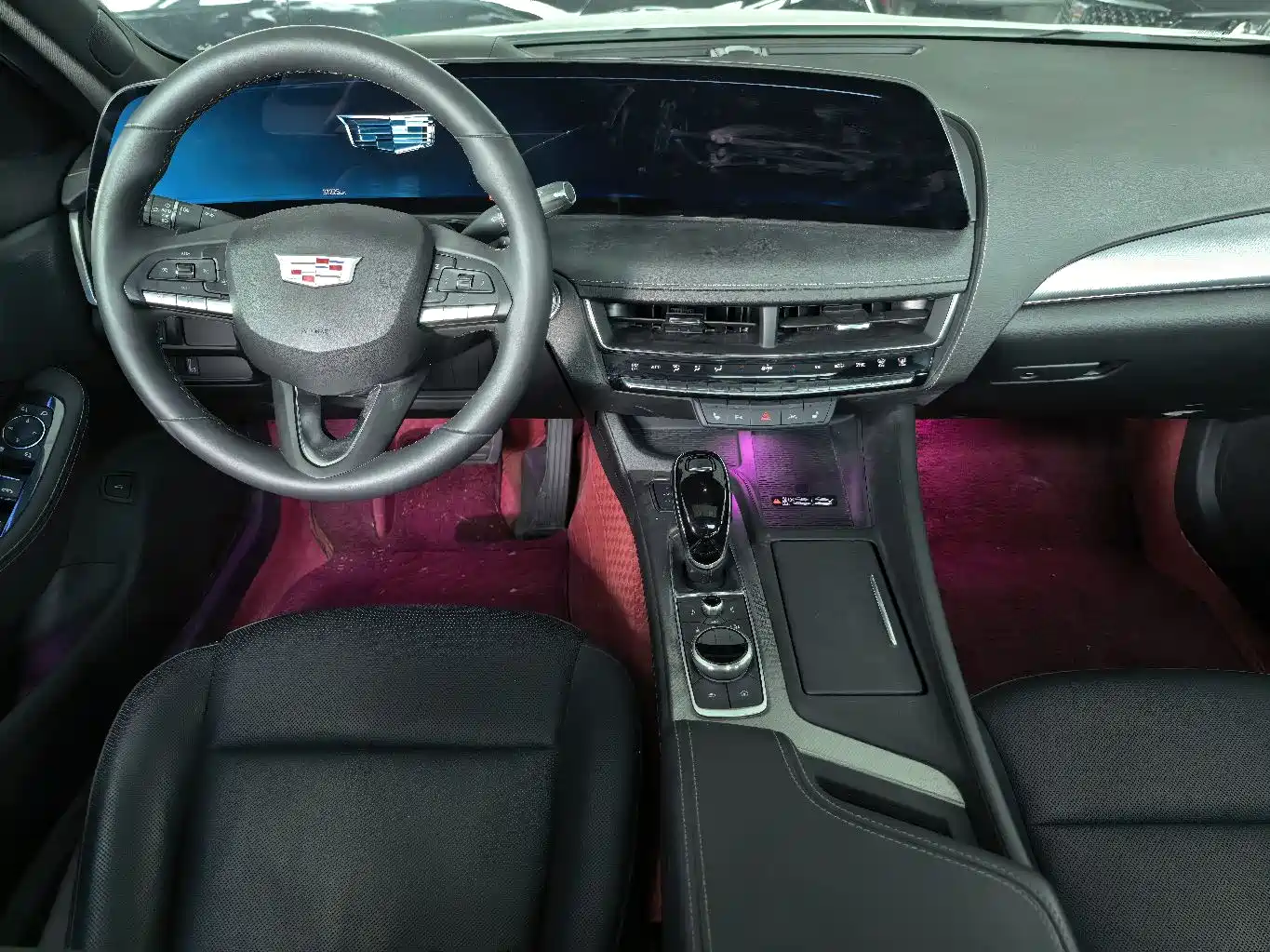 Cadillac CT5 2024 28T Luxury Model Pro фото 5