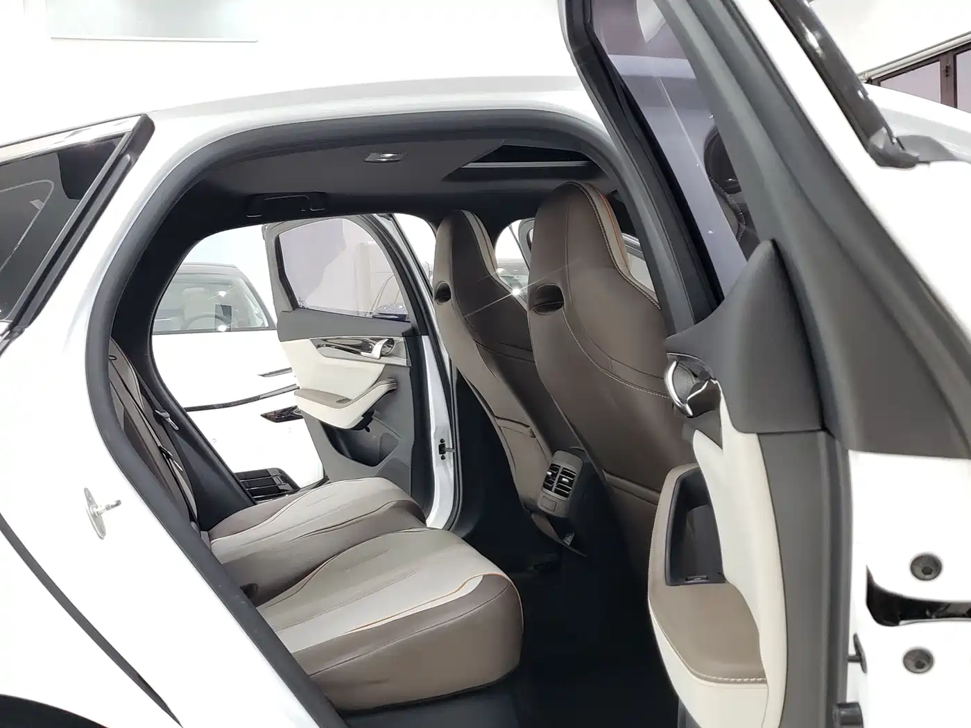 Фото 8 - BYD Qin PLUS
