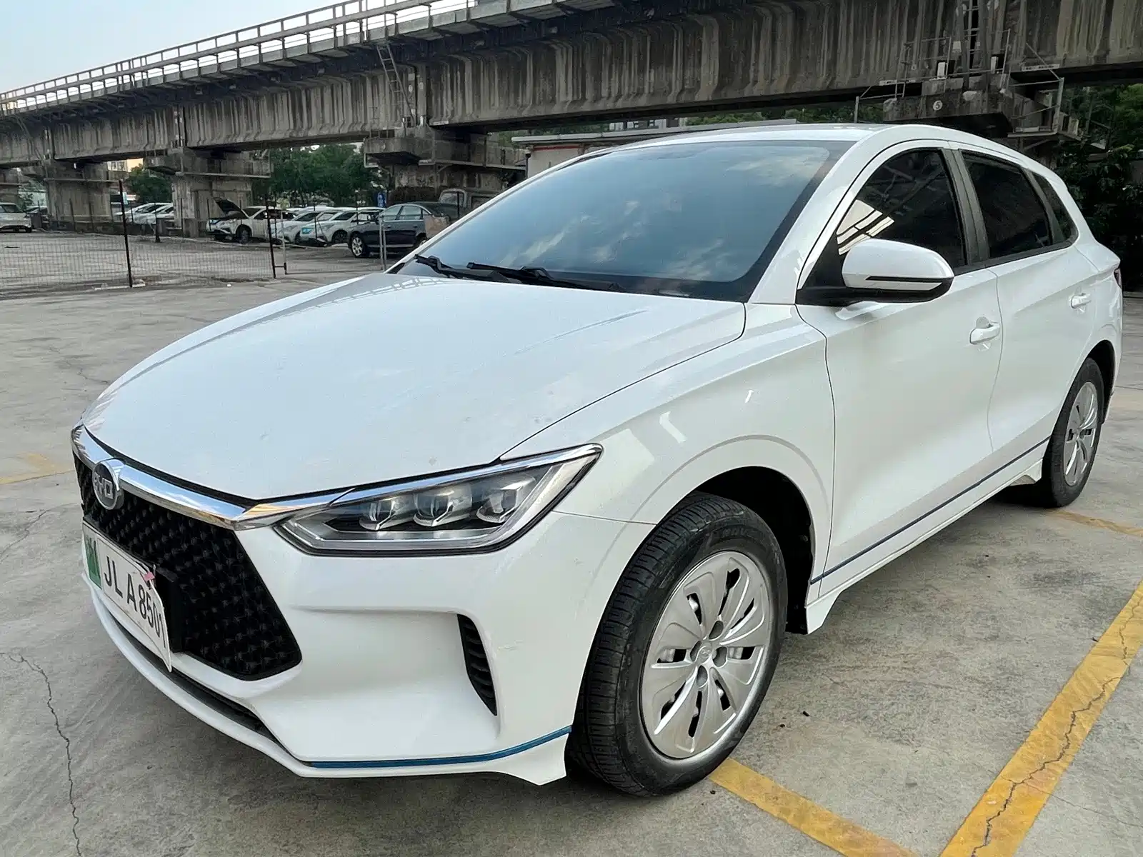 Фото 1 - BYD e2