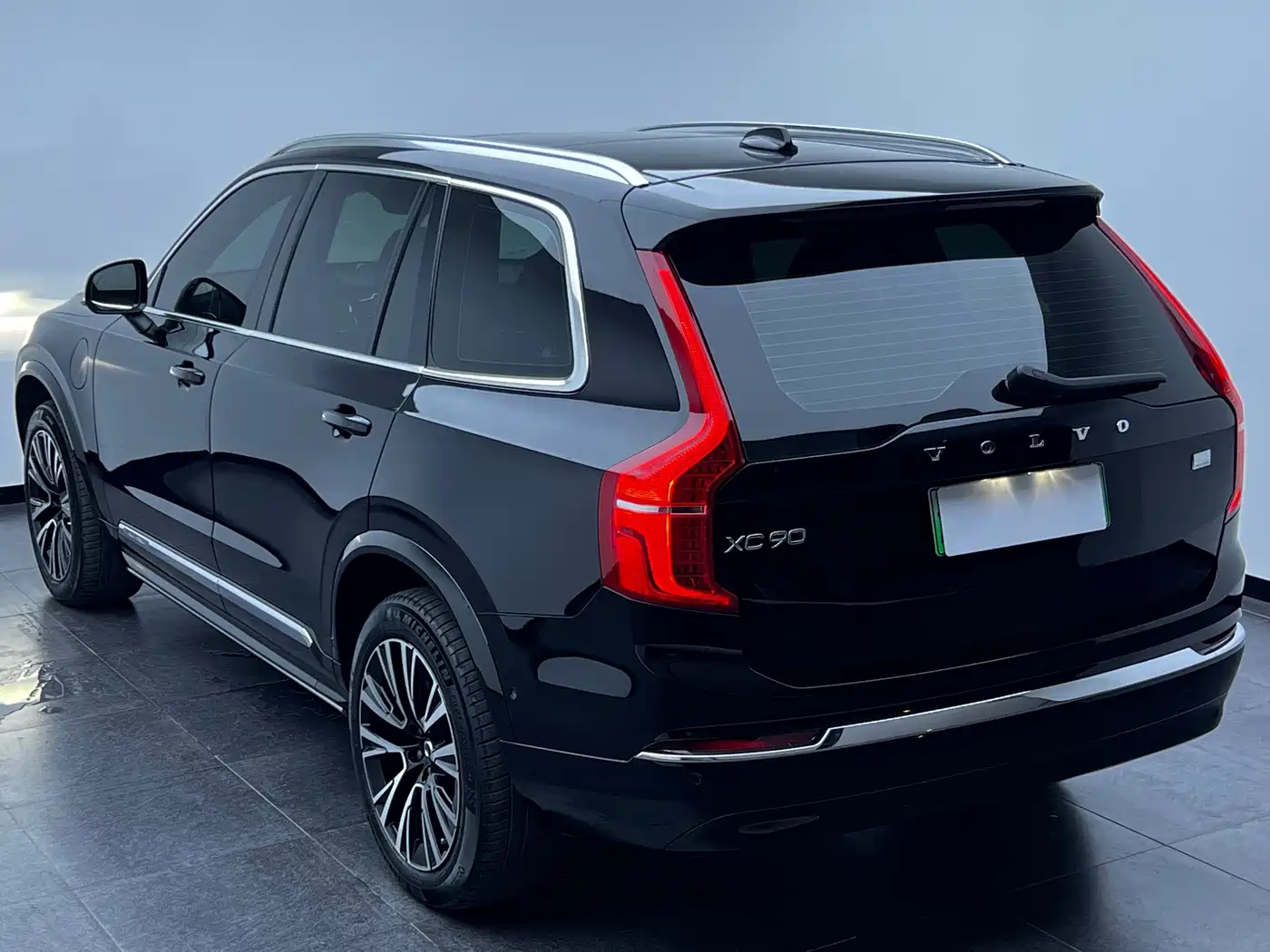 Volvo XC90 Plug-in Hybrid 2024 2024 T8 Premium Luxury 7-Seater
