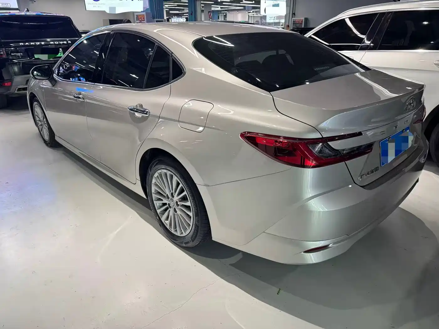 TOYOTA CAMRY