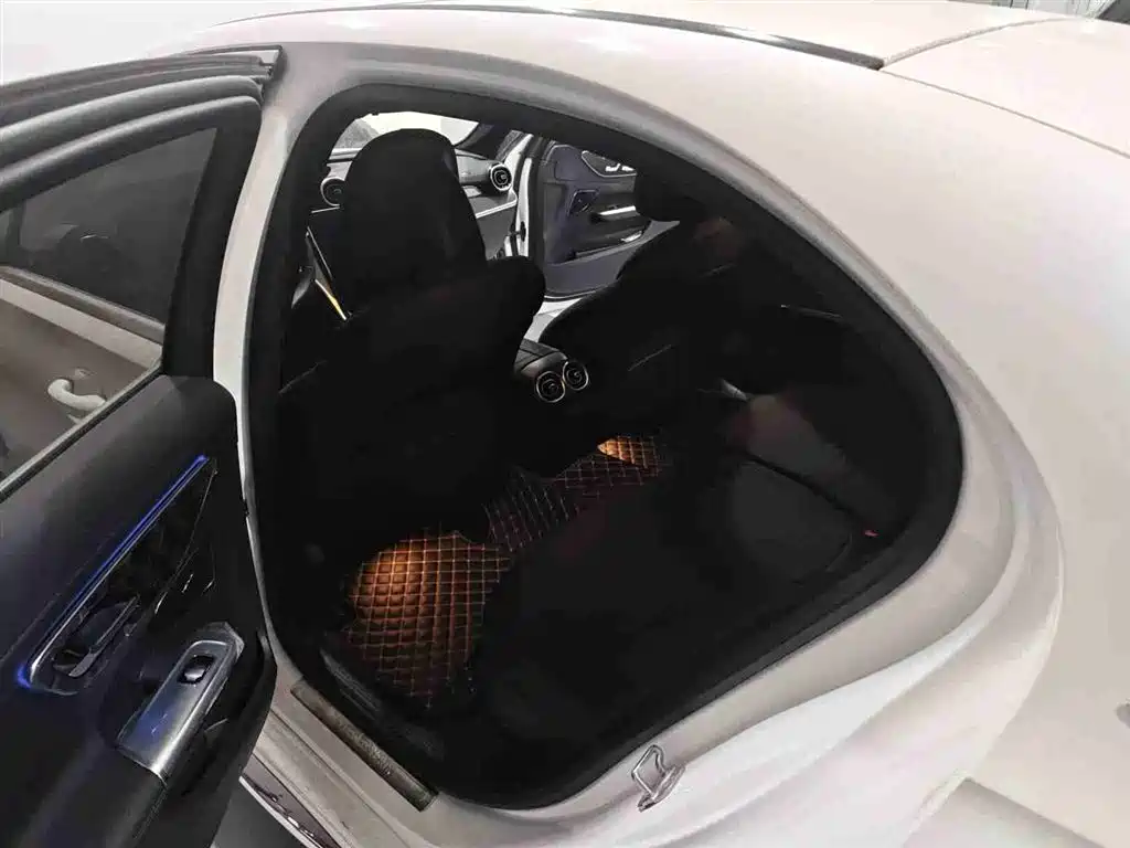 Mercedes-Benz C-Class 2024 C 200 L Sport Edition фото 5