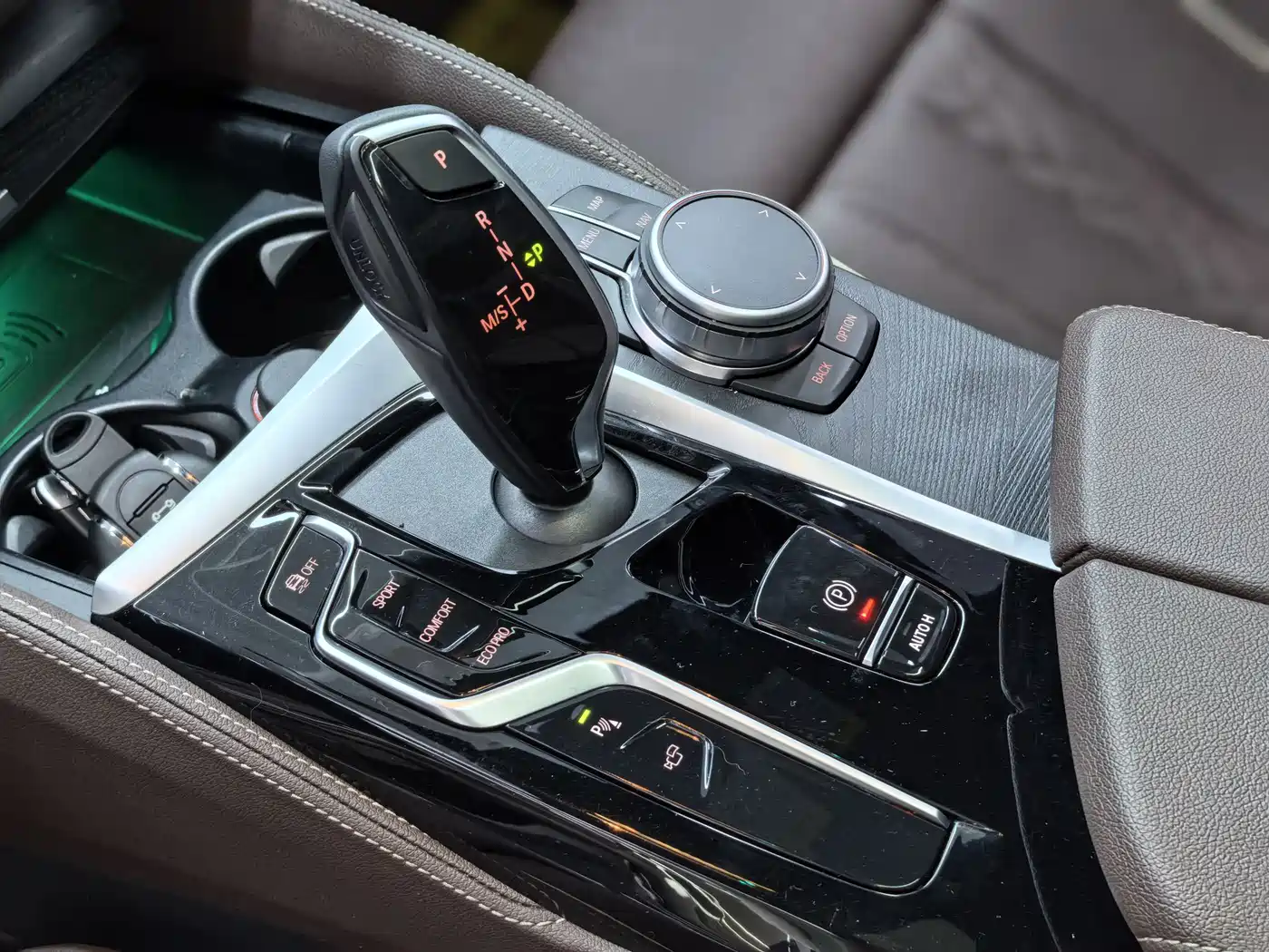 BMW 5 Series 2022 530Li Exclusive M Sport Package фото 18