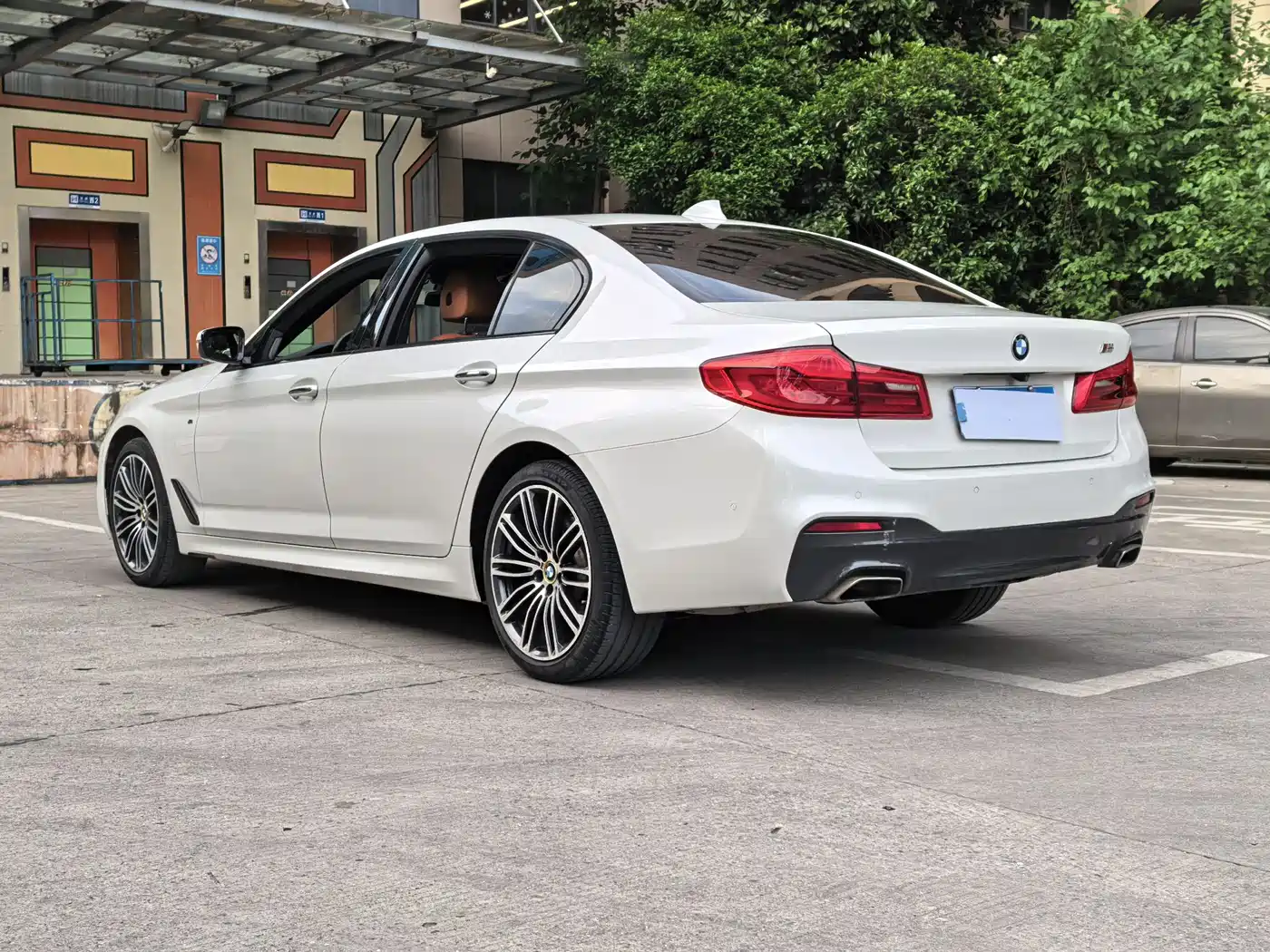 BMW 5 Series 2018 530Li Premium M Sport Package фото 17
