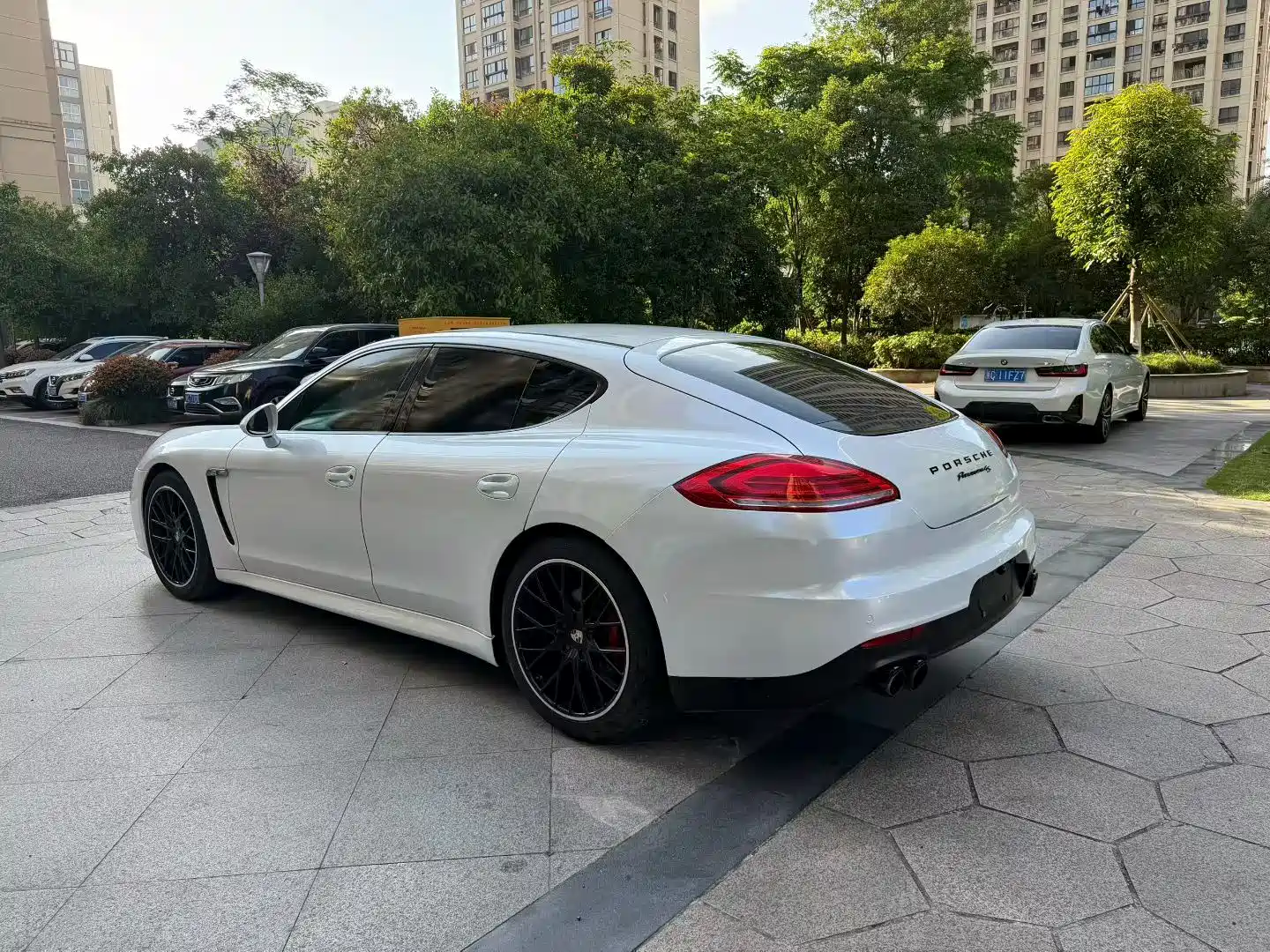 Photo 7 - Porsche Panamera