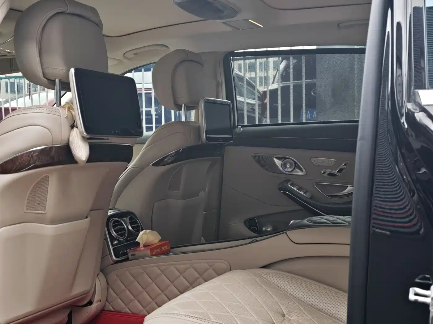 Mercedes-Benz Maybach S-Class 2015 S 600 фото 9