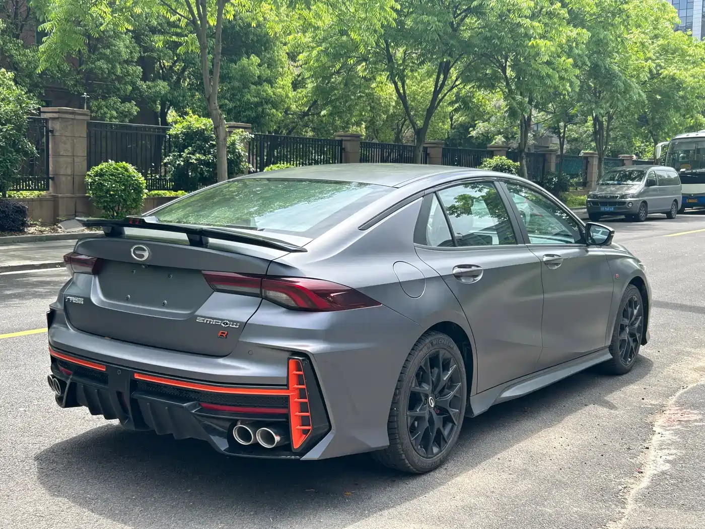 GAC Trumpchi Trumpchi Emkoo 2022 270T DCT J16 R-style Track Edition фото 16