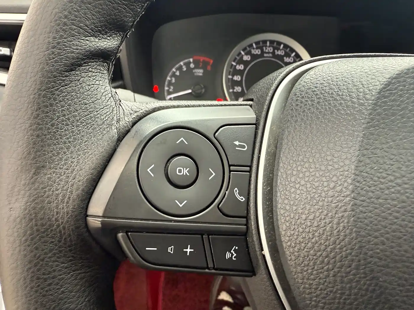 Toyota Levin 2022 185T CVT Luxury Edition фото 12