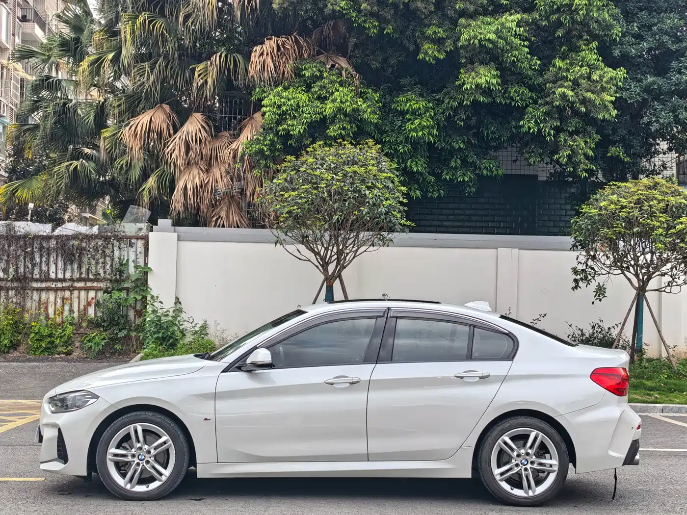 BMW 1 Series 2019 118i M Sport Package фото 3