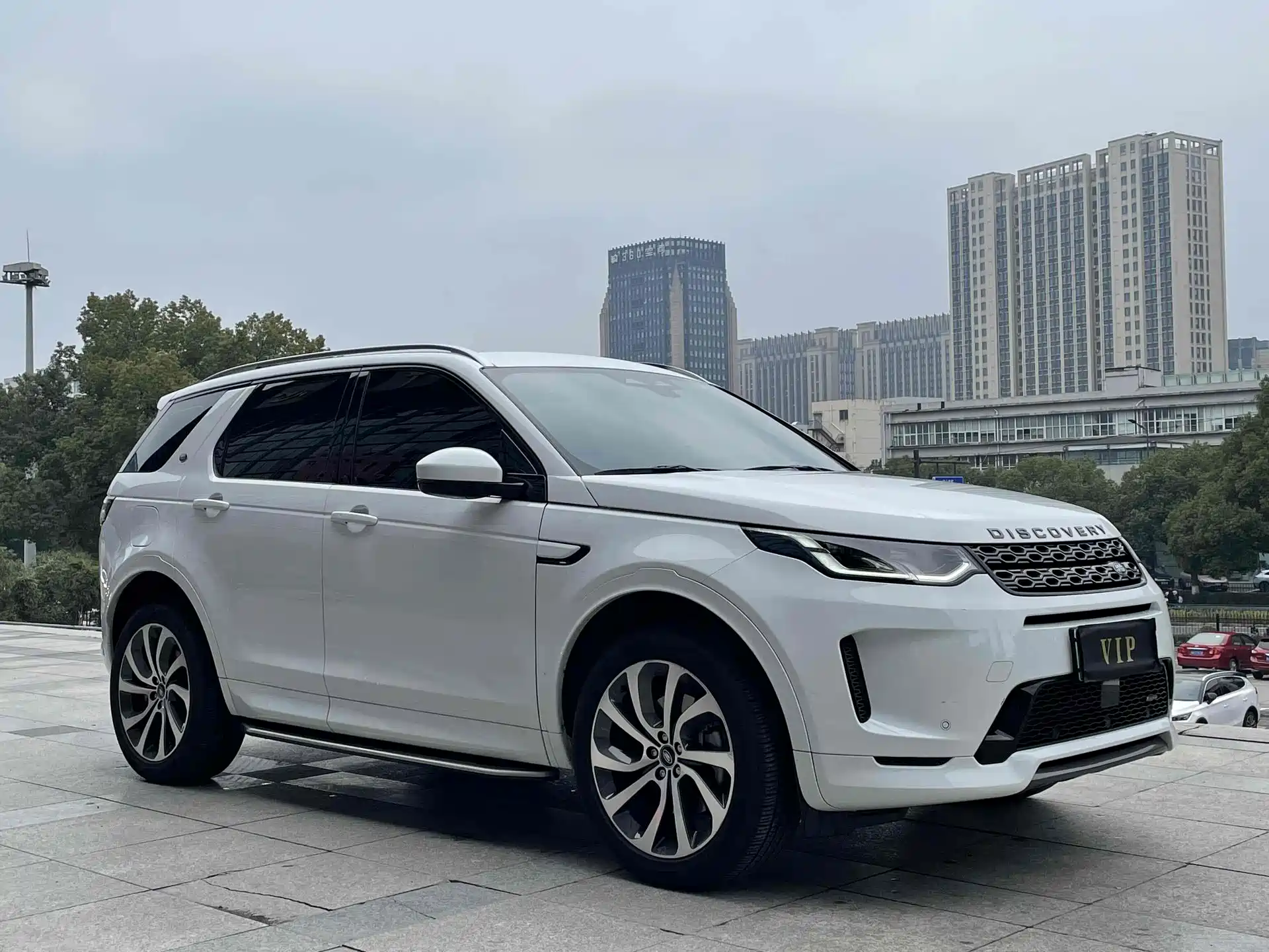 صورة 3 - Land Rover Discovery Sport PHEV