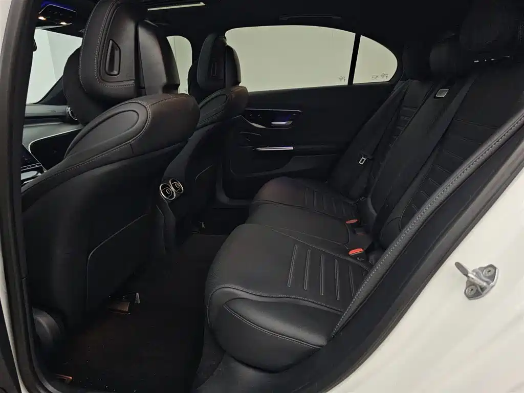 Mercedes-Benz C-Class 2023 C 200 L Sport фото 11