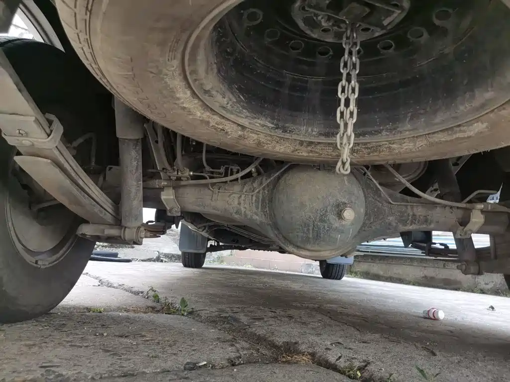 Dongfeng Ruiqi 2024 2023 2.4T Diesel 2WD Startup Long Cargo Box YCY24165-61