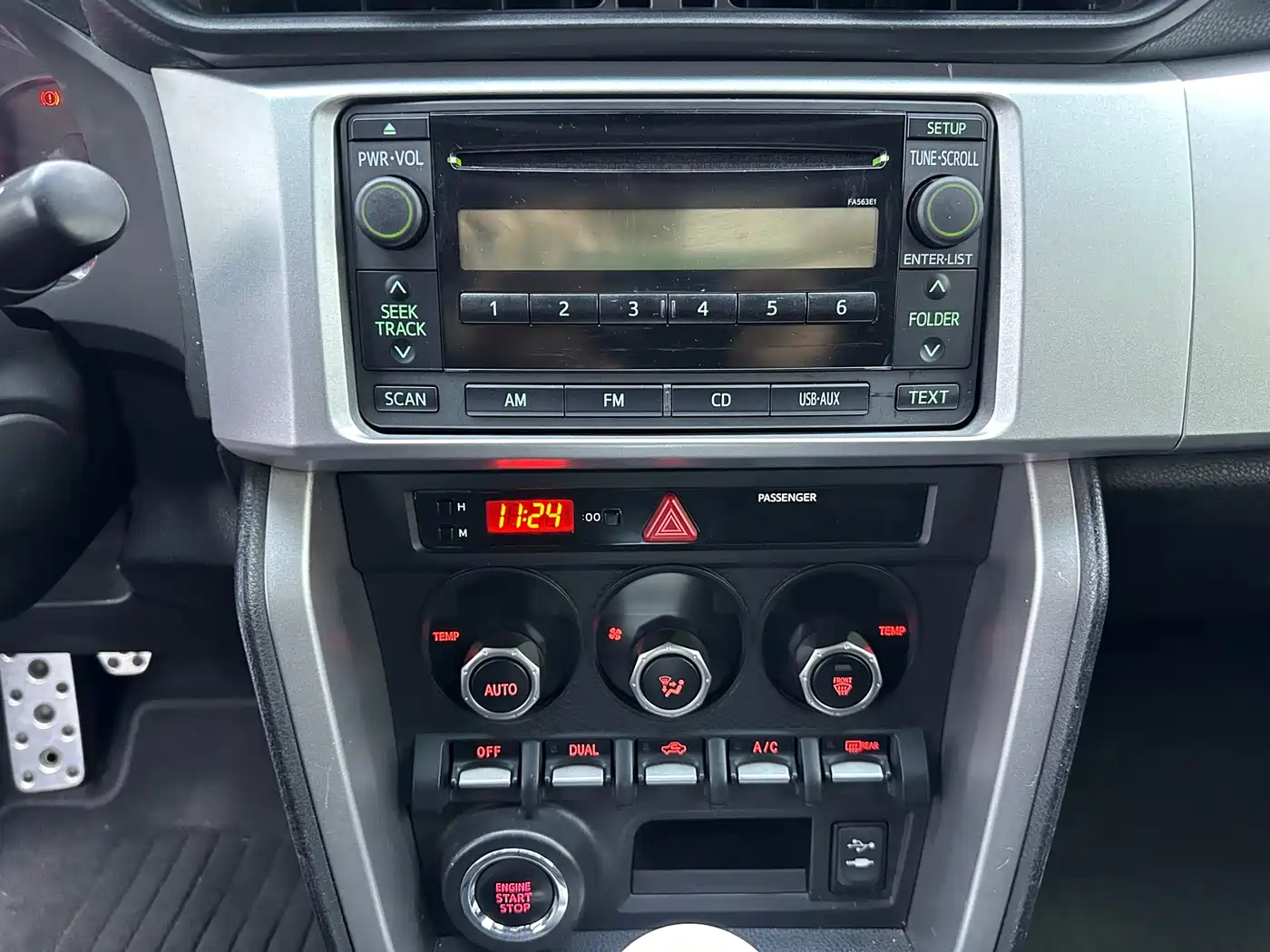Subaru BRZ 2013 2.0i Manual Luxury фото 16