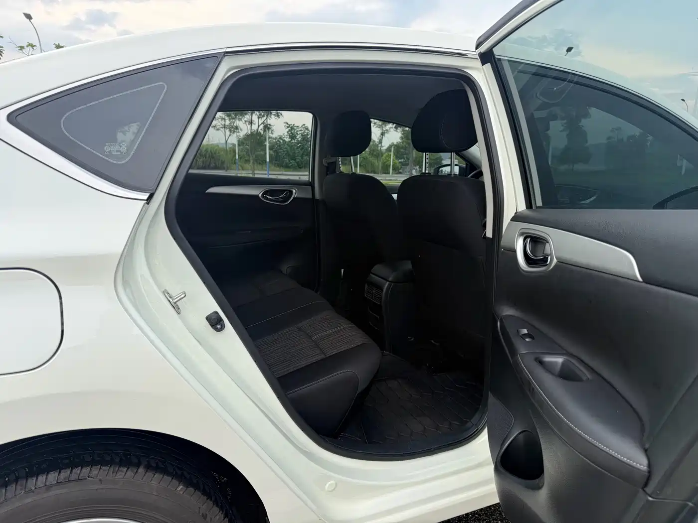 Nissan Sylphy 2025 2024 Facelift II Classic 1.6XE CVT Comfort