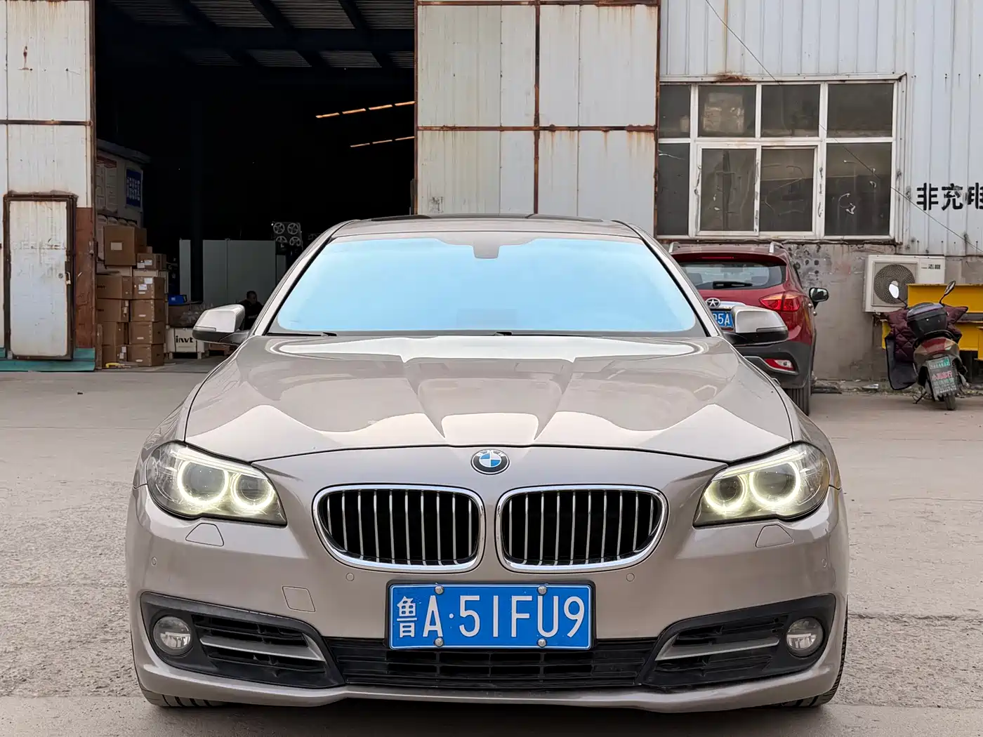 BMW 5 Series 2014 520Li Elegance фото 2