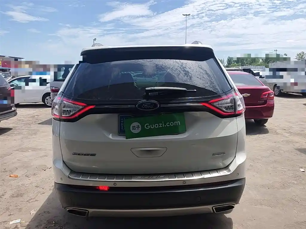 Фото 6 - Ford Edge