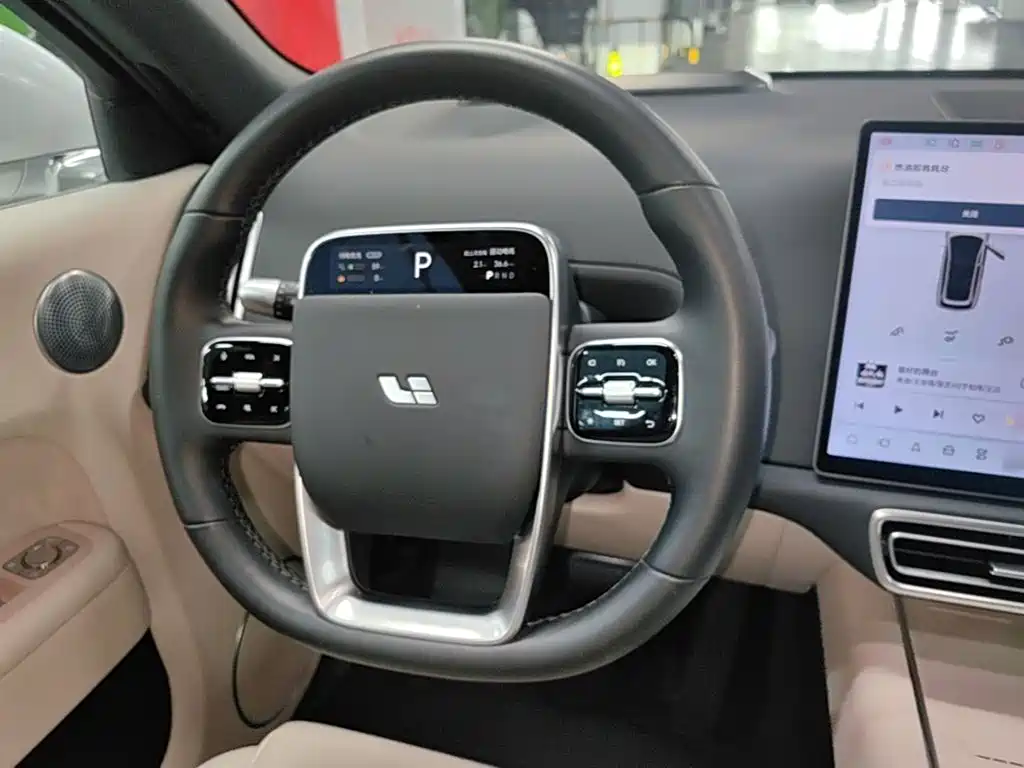 Li Auto Li L8 2025 2025 Max Smart Renewal Edition