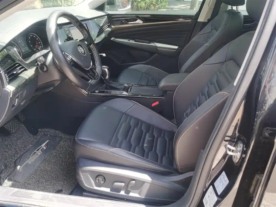 Volkswagen Passat 2019 330TSI Elite Version China VI фото 8